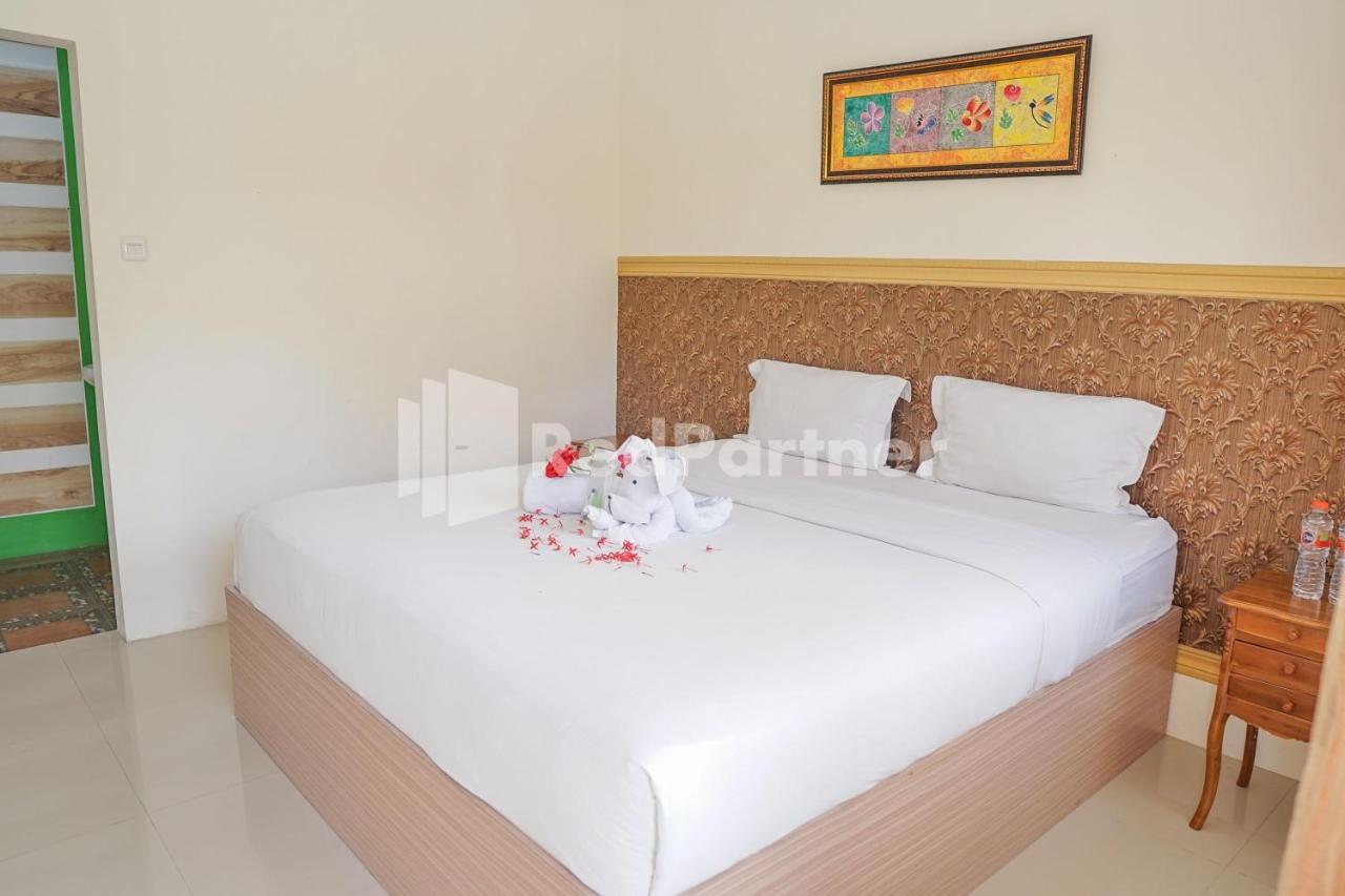 Adisa Homestay Near Saiful Anwar Malang Eksteriør billede