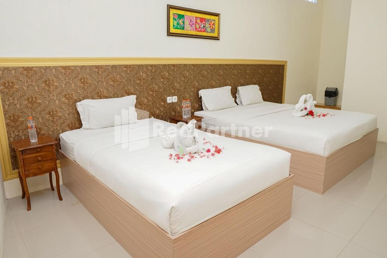 Adisa Homestay Near Saiful Anwar Malang Eksteriør billede